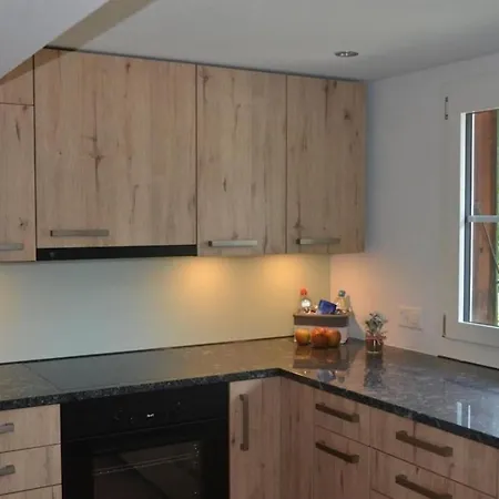 Renov 4,5 Zi Wg Lage Bahnen Apartmán *